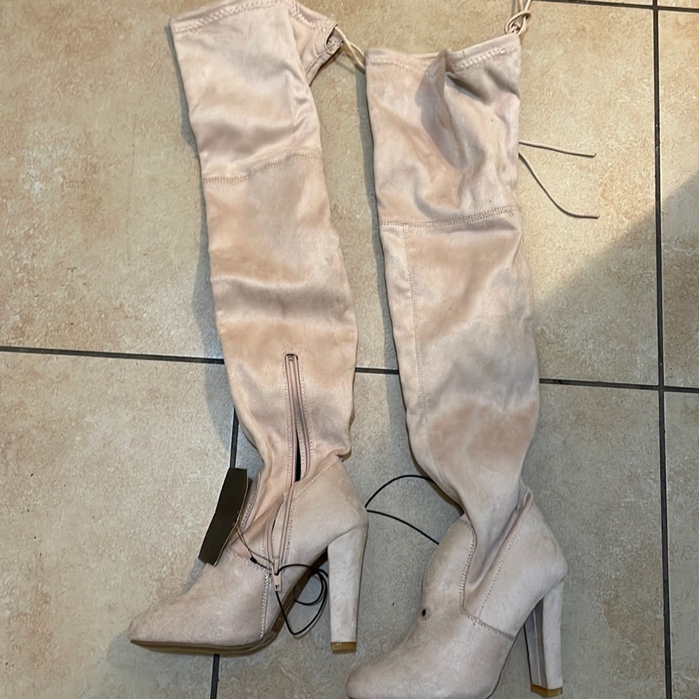 High knee heel boots
